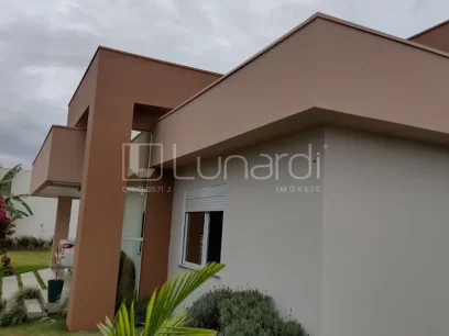 Casa com 2 Dormitórios - Miniatura - Lunardi Imóveis