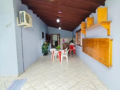 Casa com 3 Dormitórios - Miniatura - Lunardi Imóveis