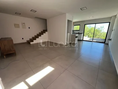 Casa com 3 Dormitórios - Miniatura - Lunardi Imóveis