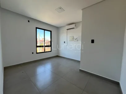 Casa com 3 Dormitórios - Miniatura - Lunardi Imóveis