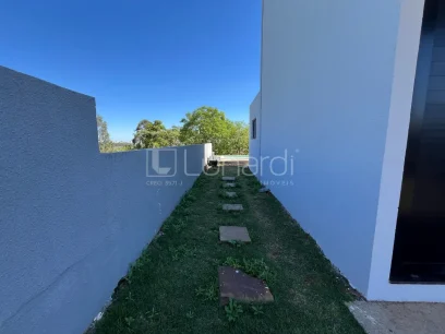 Casa com 3 Dormitórios - Miniatura - Lunardi Imóveis