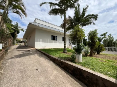 Casa com 3 Dormitórios - Lunardi Imóveis