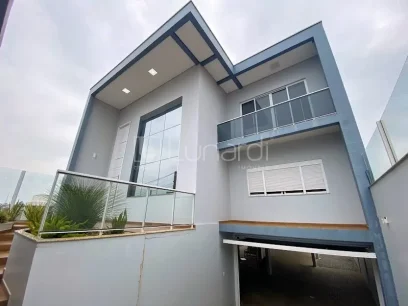Casa com 3 Suítes - Miniatura - Lunardi Imóveis