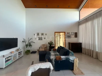 Casa em Condomínio com 2 Dormitórios - Miniatura - Lunardi Imóveis