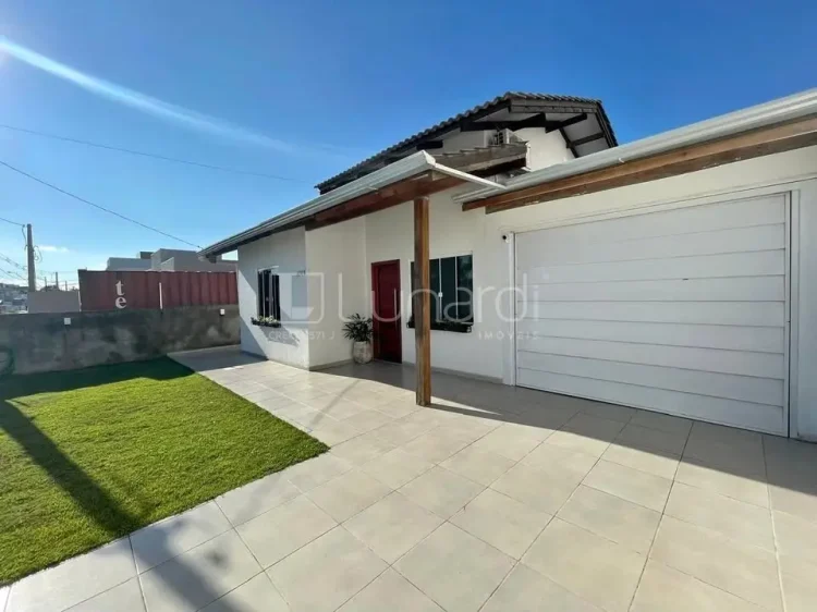 Casa com 2 Dormitórios - Lunardi Imóveis