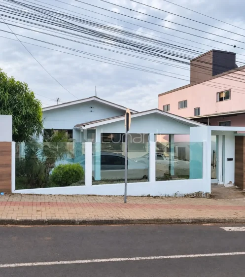 Casa com 3 Dormitórios - Lunardi Imóveis
