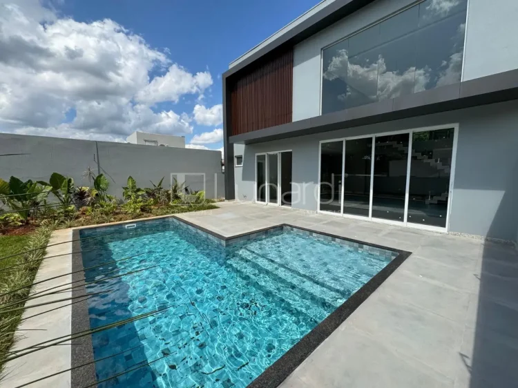 Casa com 3 Suítes - Lunardi Imóveis