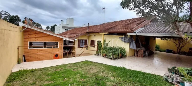 Casa com 4 Dormitórios - Lunardi Imóveis