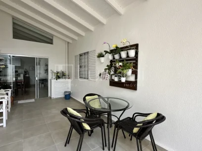 Casa com 4 Dormitórios - Miniatura - Lunardi Imóveis