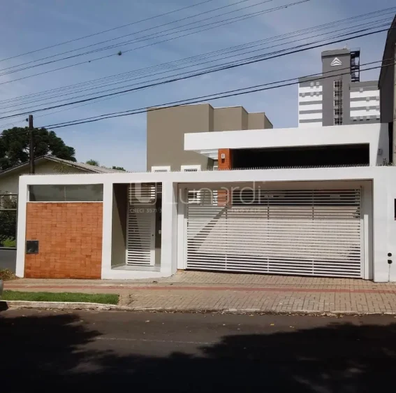 Casa com 3 Dormitórios - Lunardi Imóveis