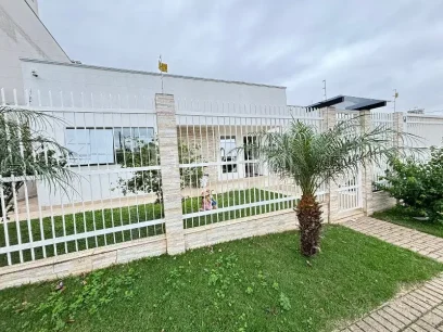 Casa com 3 Dormitórios - Lunardi Imóveis