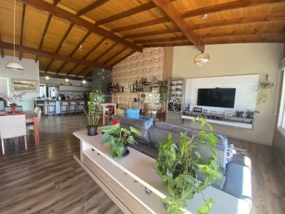 Casa com 2 Suítes - Miniatura - Lunardi Imóveis