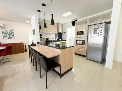 Apartamento com 3 Suítes - Lunardi Imóveis