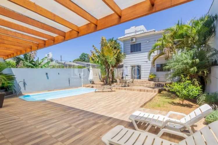 Casa com 3 Dormitórios - Lunardi Imóveis