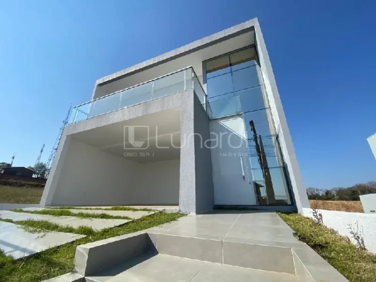 Casa com 3 Dormitórios - Lunardi Imóveis