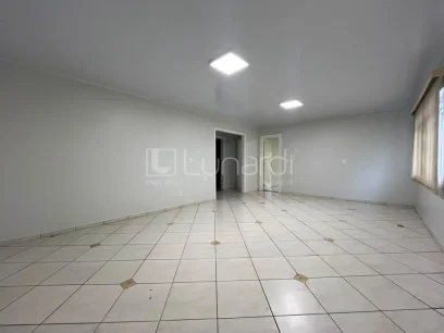 Casa com 3 Dormitórios - Miniatura - Lunardi Imóveis