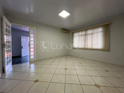 Casa com 3 Dormitórios - Miniatura - Lunardi Imóveis