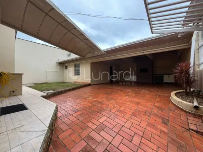 Casa com 3 Dormitórios - Miniatura - Lunardi Imóveis