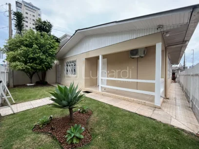 Casa com 3 Dormitórios - Miniatura - Lunardi Imóveis