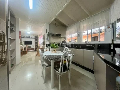 Casa com 4 Dormitórios - Miniatura - Lunardi Imóveis
