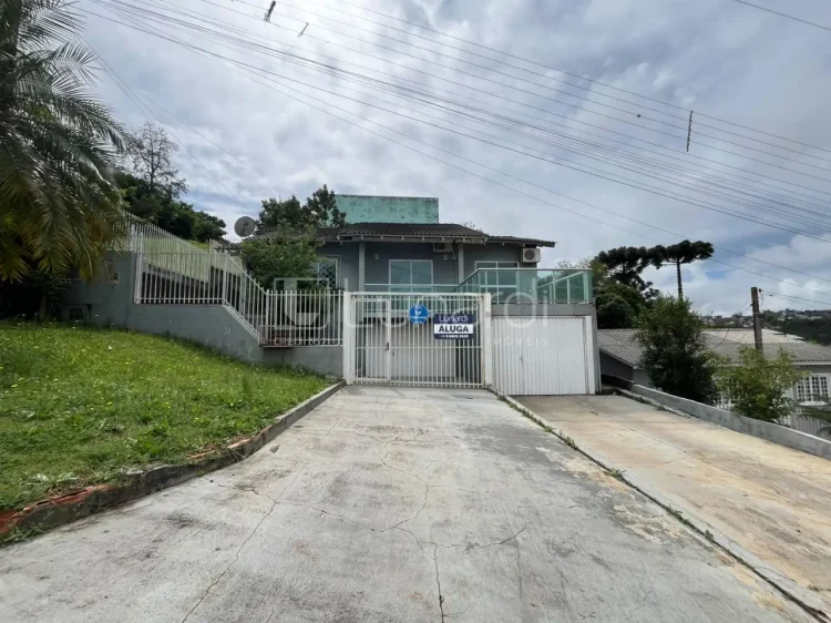 Casa com 3 Dormitórios - Lunardi Imóveis