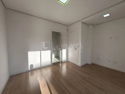 Casa com 4 Dormitórios - Miniatura - Lunardi Imóveis