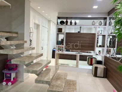 Sobrado com 3 Suítes - Miniatura - Lunardi Imóveis
