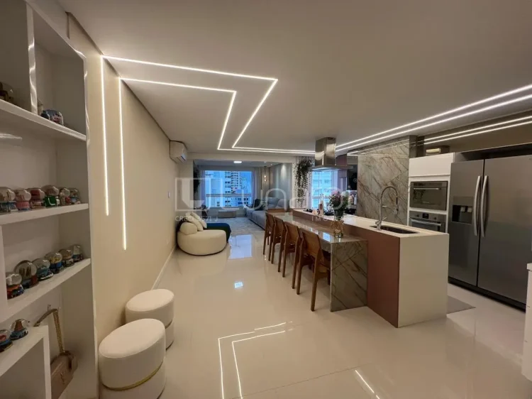 Apartamento com 2 Suítes - Lunardi Imóveis