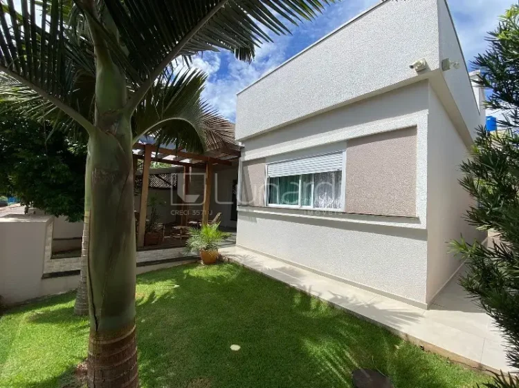 Casa com 3 Dormitórios - Lunardi Imóveis