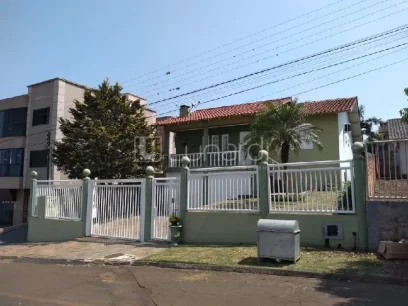 Casa com 3 Dormitórios - Lunardi Imóveis
